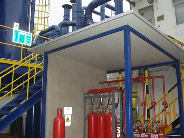 CO2消防装置